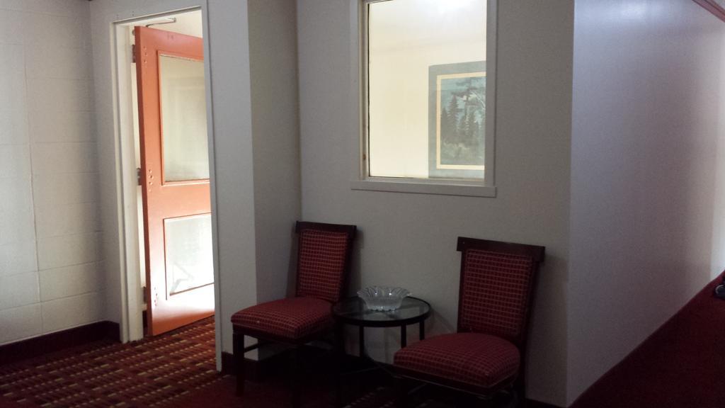Midtown Hotel Parry Sound Luaran gambar